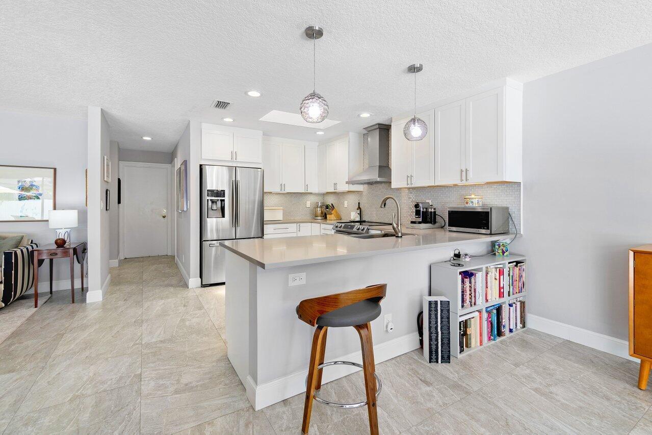 6011 Glenbrook Drive