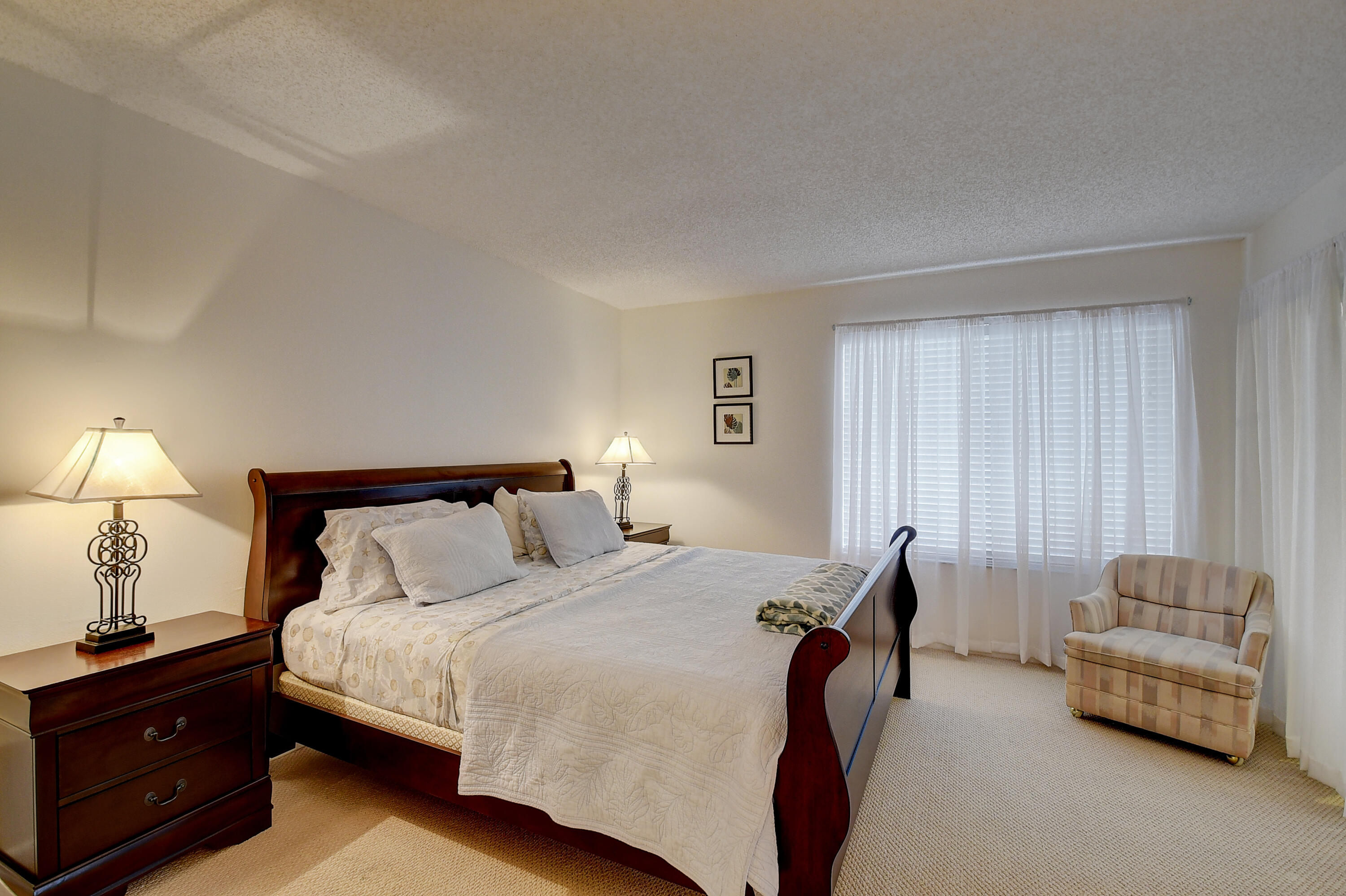 5560 Fairway Park Drive 102, Boynton Beach Unit: 102