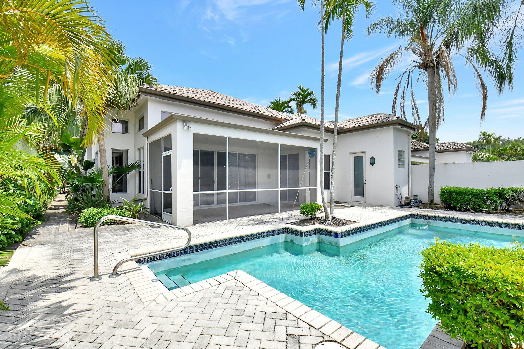 5827 NW 25th Terrace