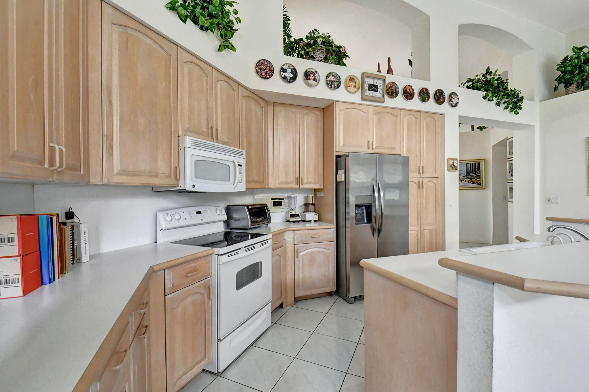 5827 NW 25th Terrace