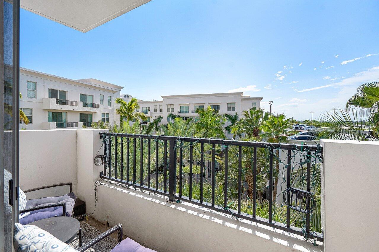 2421 NE 65th Street 509