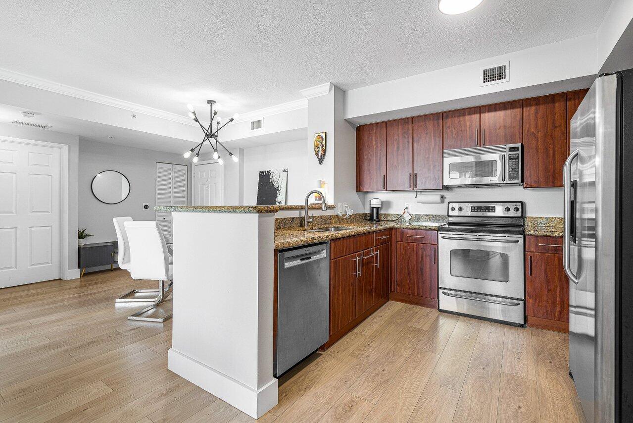 2421 NE 65th Street 509
