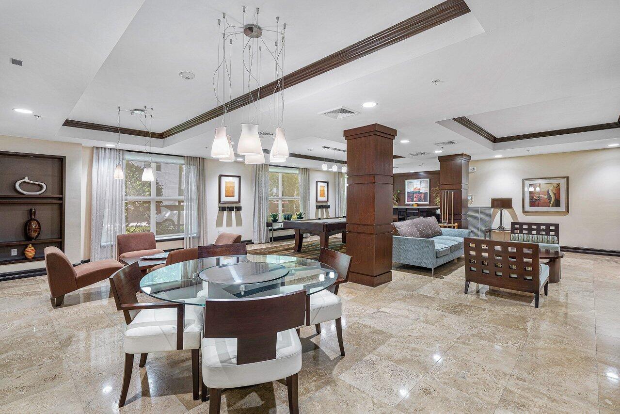 2421 NE 65th Street 509