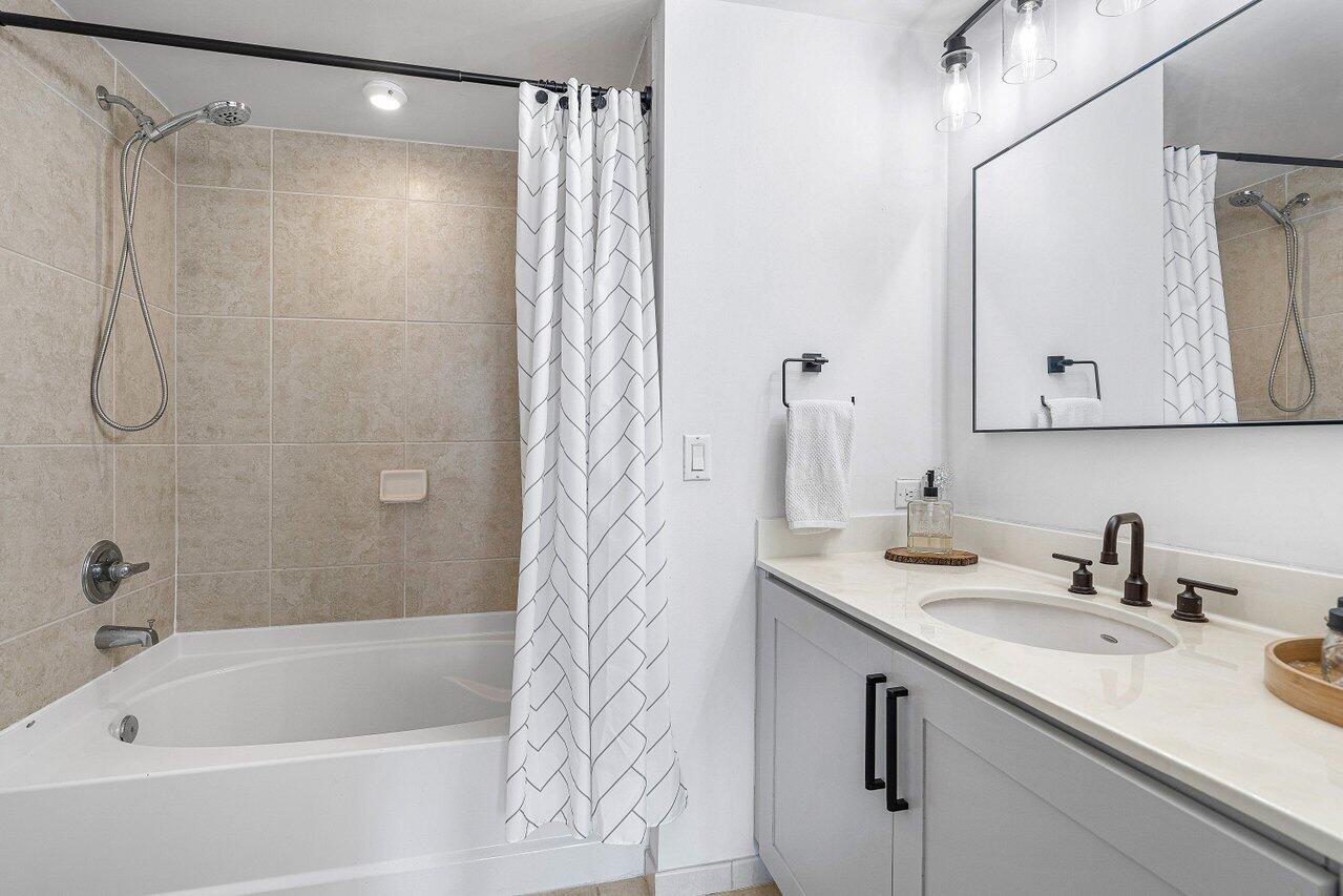 2421 NE 65th Street 509