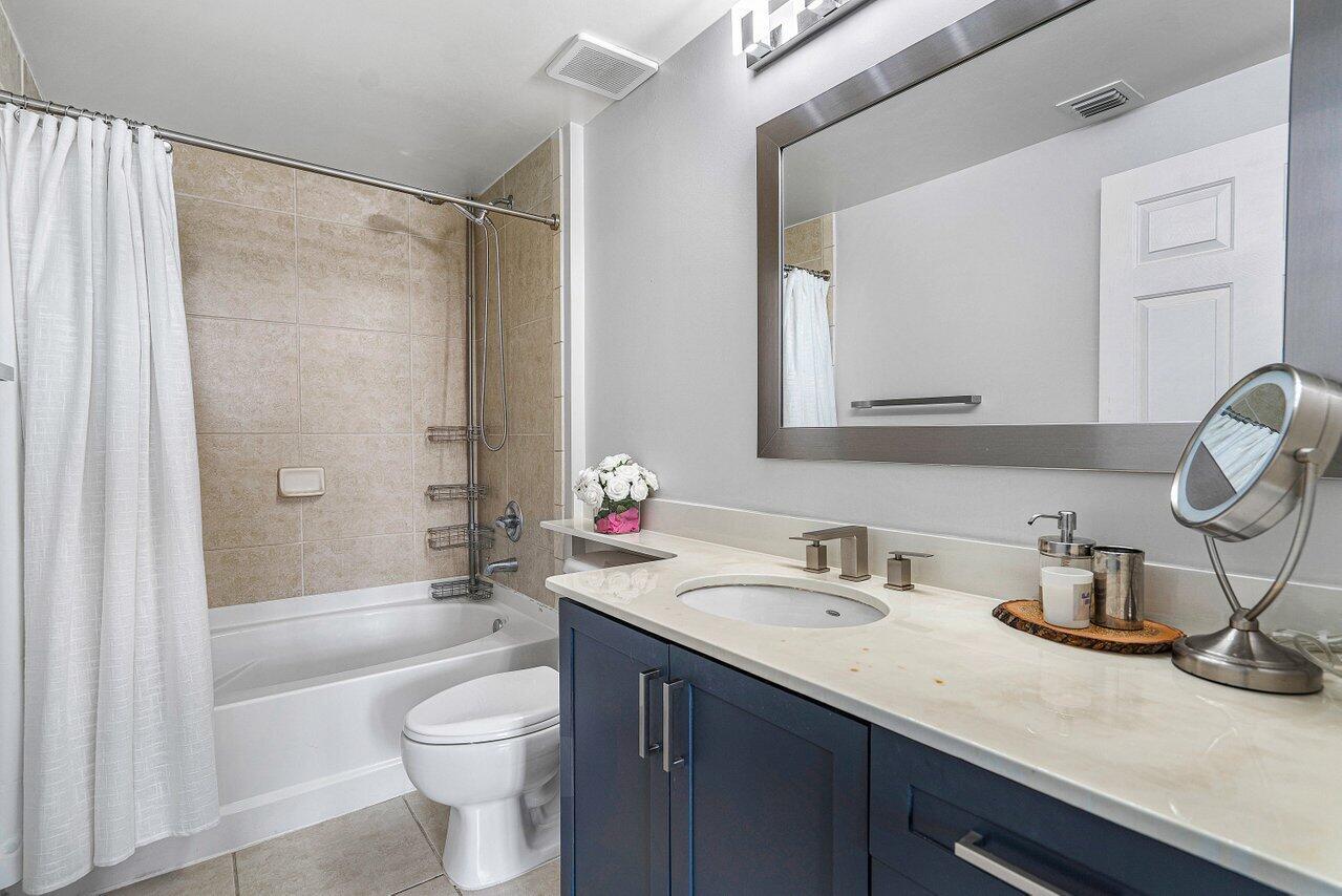 2421 NE 65th Street 509