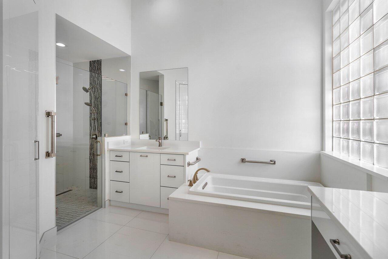 7694 Villa D Este Way