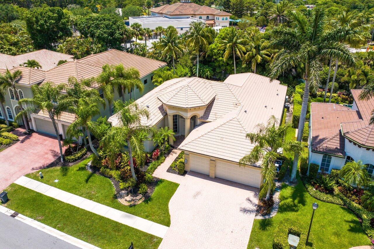 6887 Royal Orchid Circle