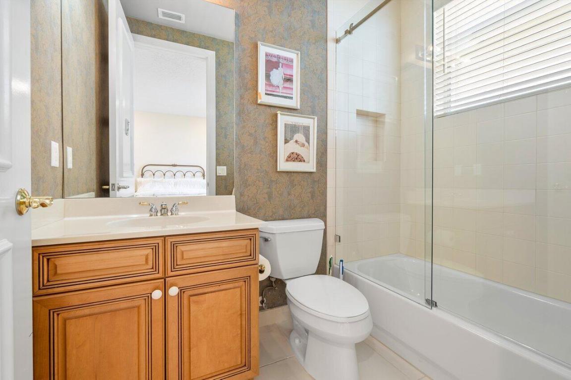 6887 Royal Orchid Circle