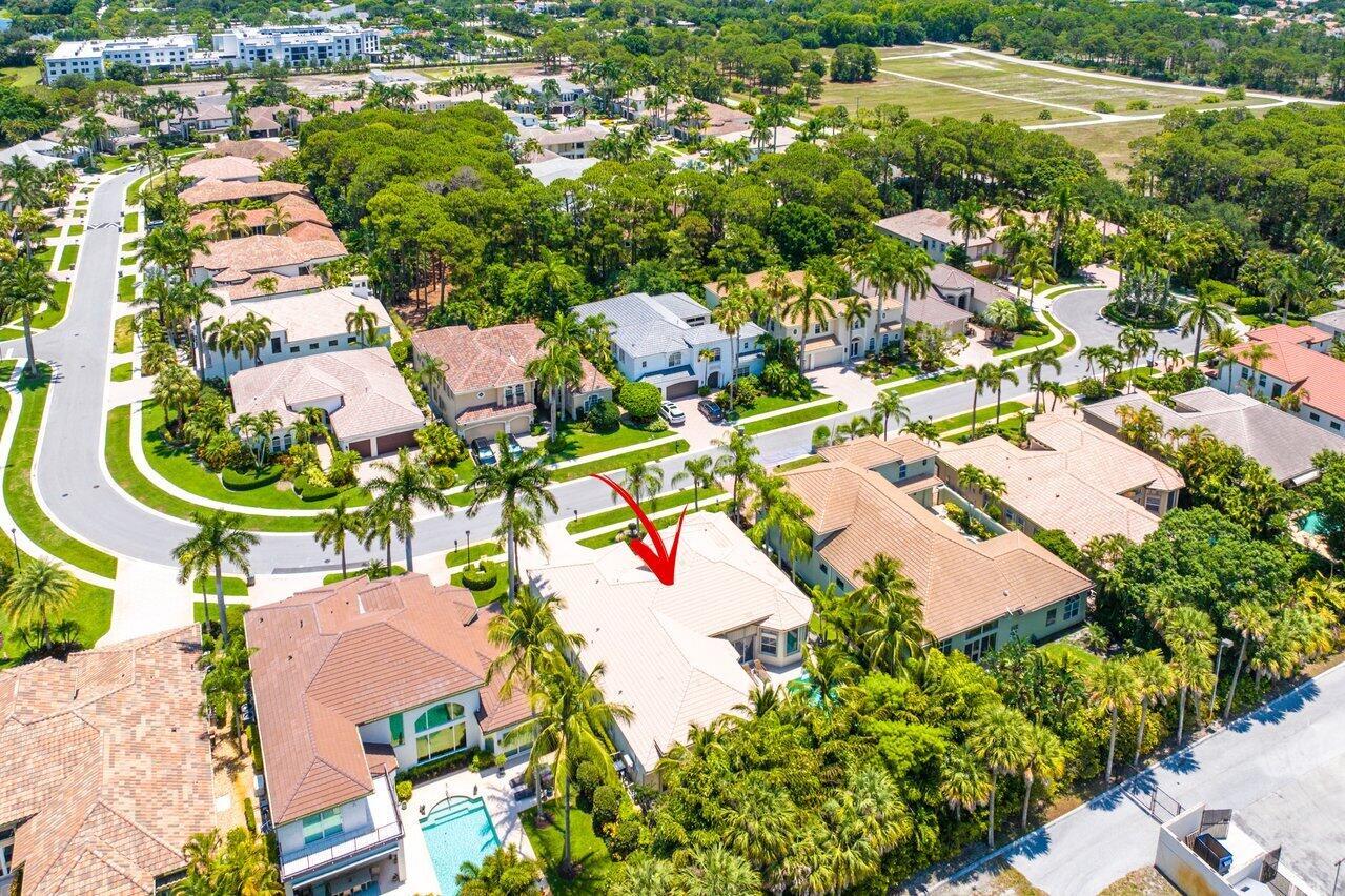 6887 Royal Orchid Circle