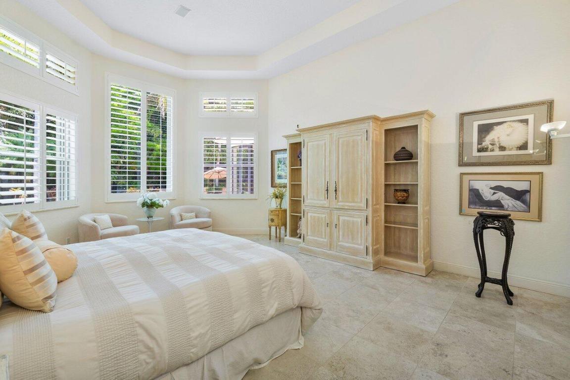 6887 Royal Orchid Circle