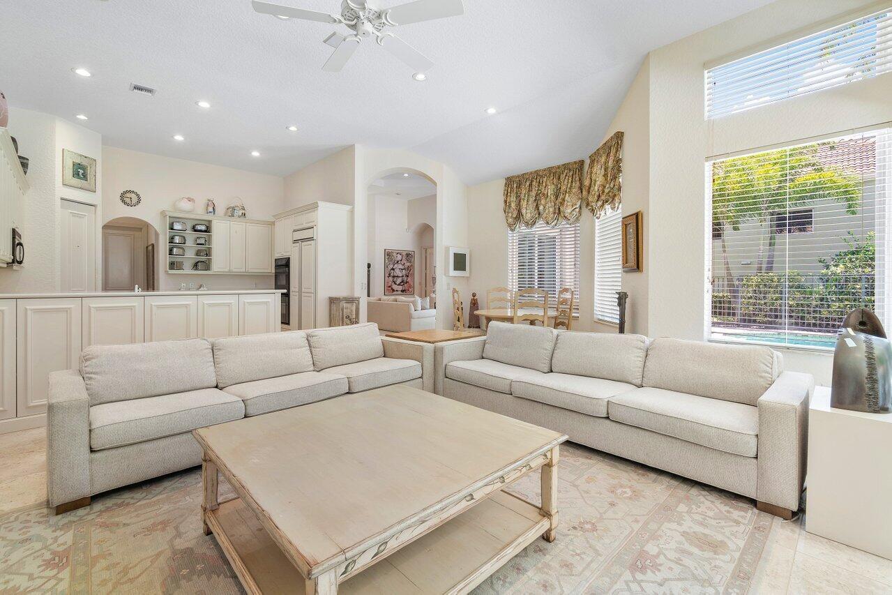 6887 Royal Orchid Circle