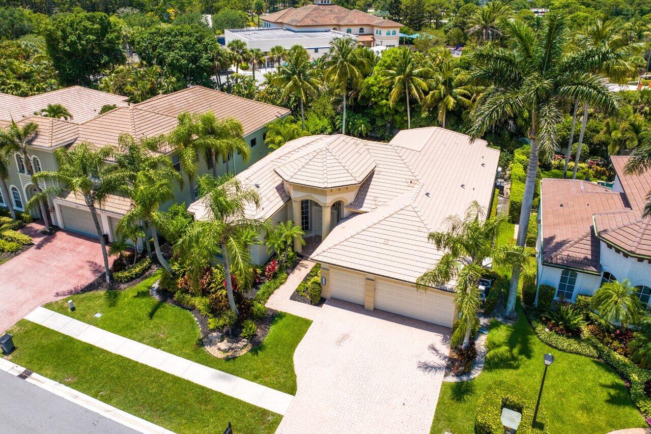 6887 Royal Orchid Circle