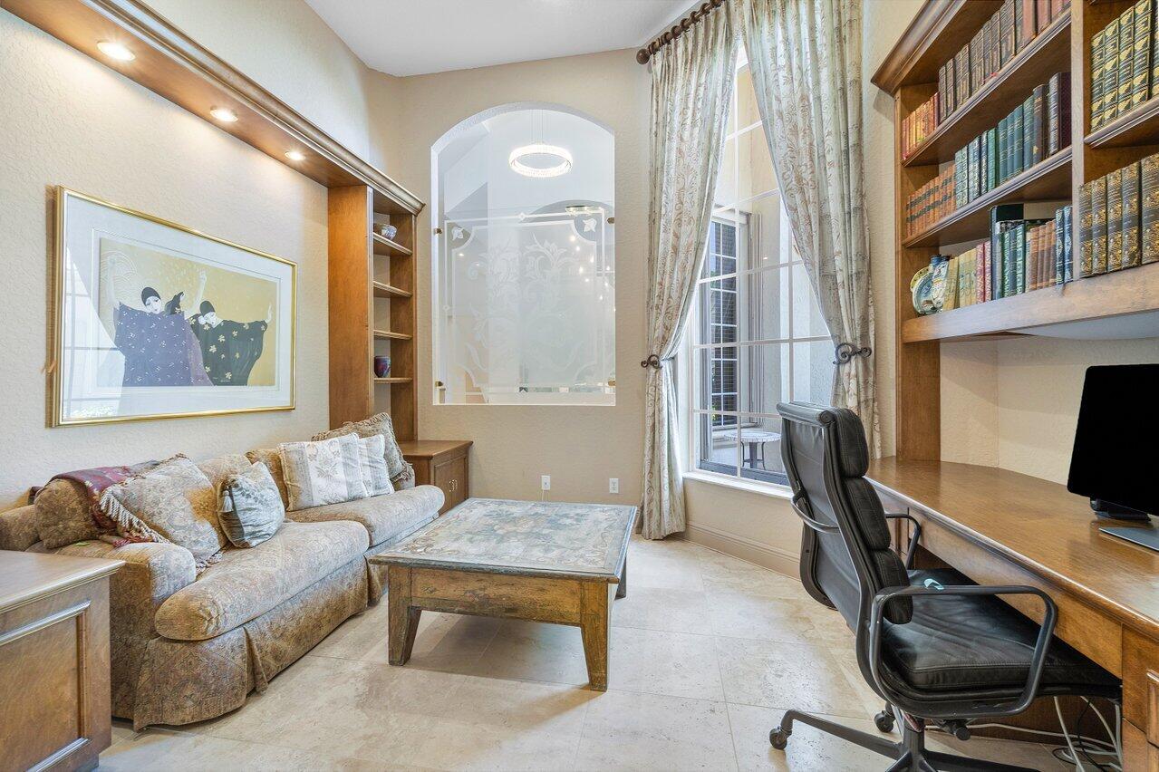 6887 Royal Orchid Circle