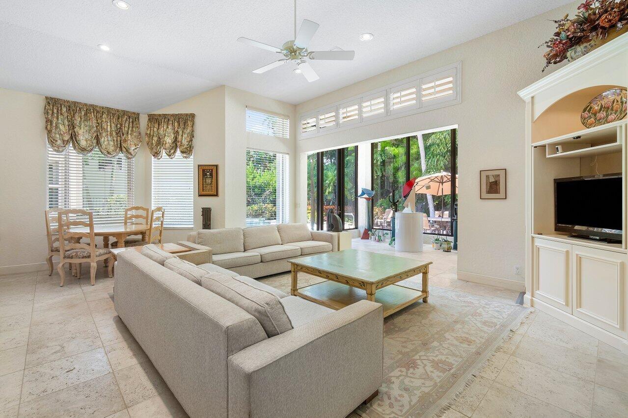 6887 Royal Orchid Circle