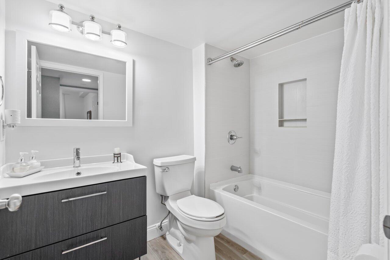 7886 Mirada Drive 7886