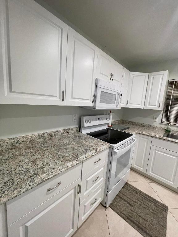 612 SW Natura Boulevard B, Deerfield Beach Unit: B