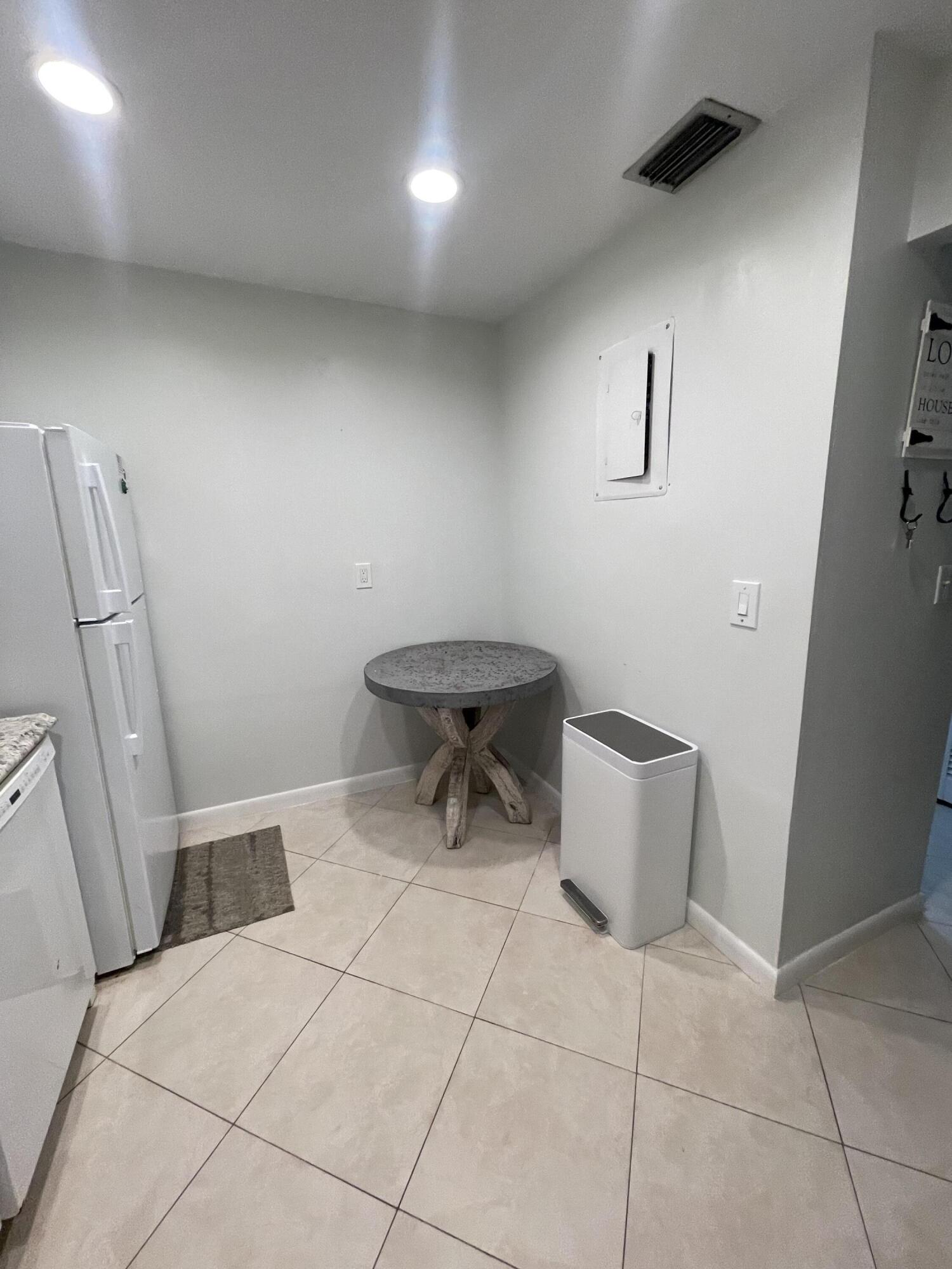 612 SW Natura Boulevard B, Deerfield Beach Unit: B