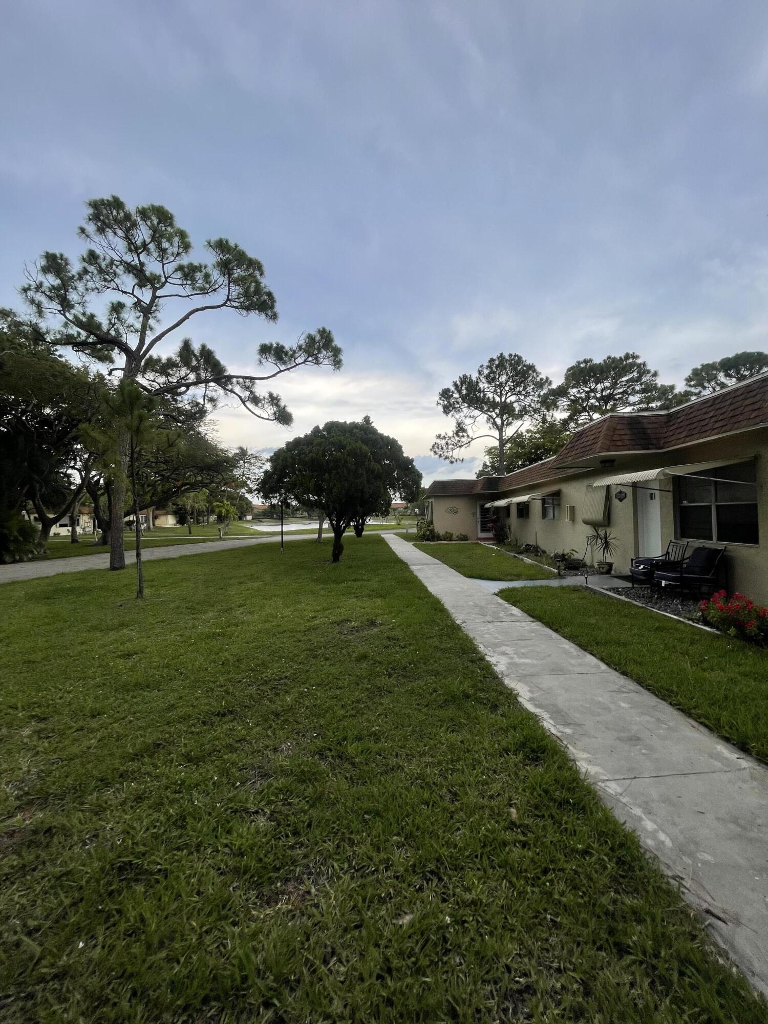 612 SW Natura Boulevard B, Deerfield Beach Unit: B