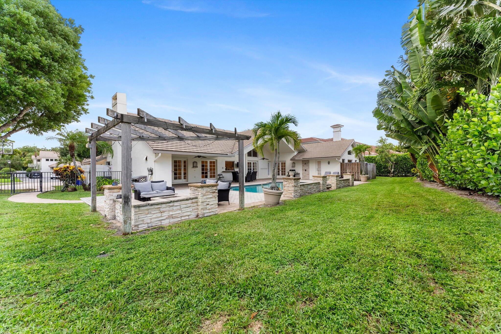 4320 Saint Charles Way