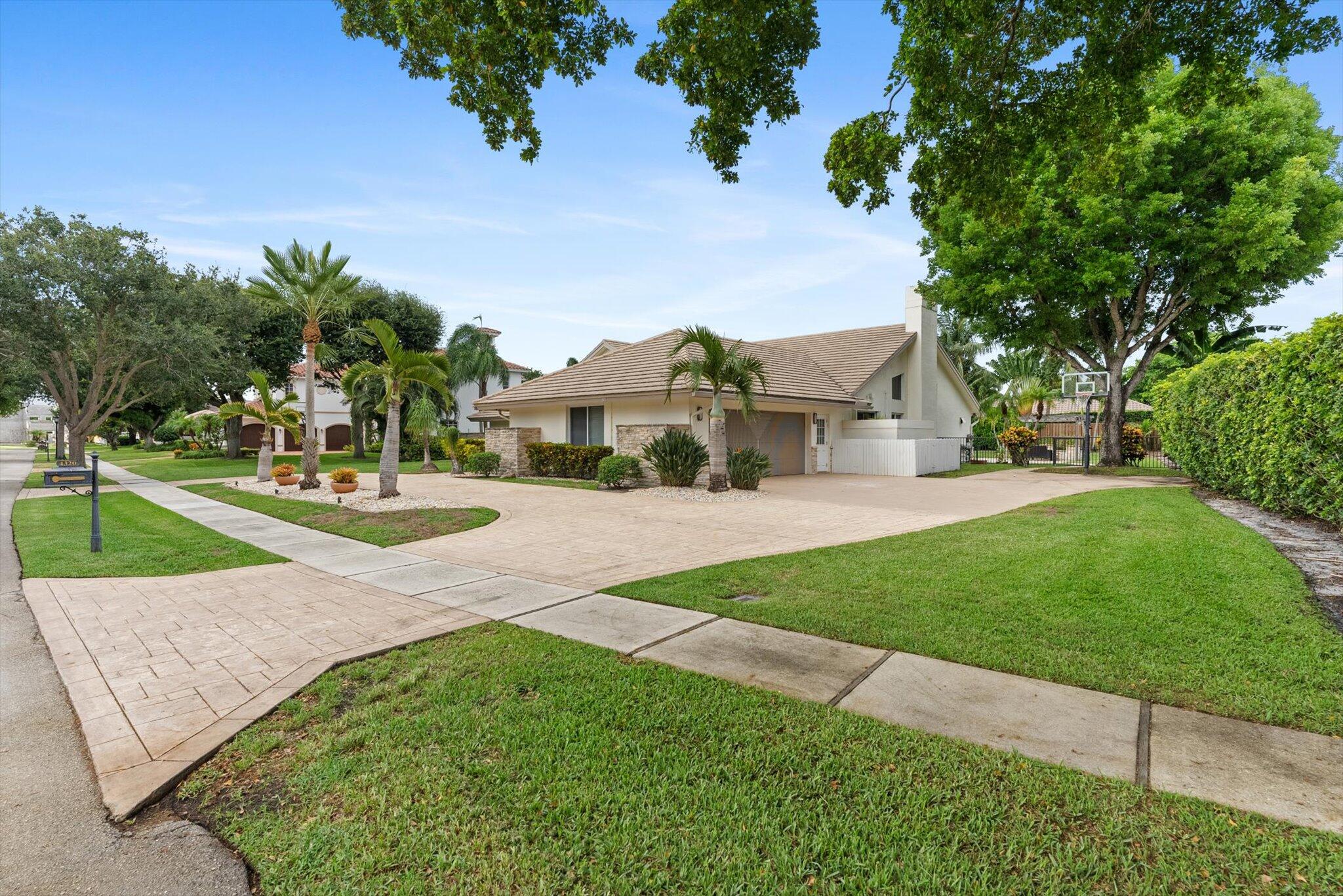 4320 Saint Charles Way