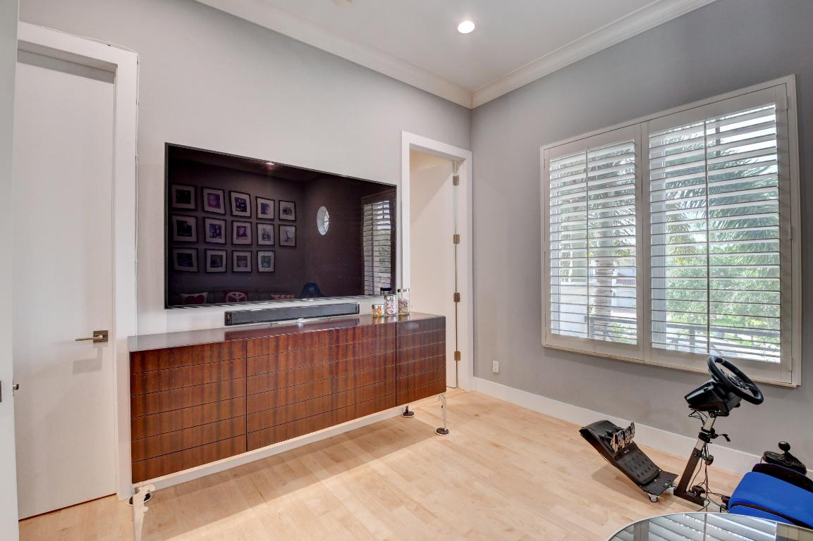 17721 Middlebrook Way