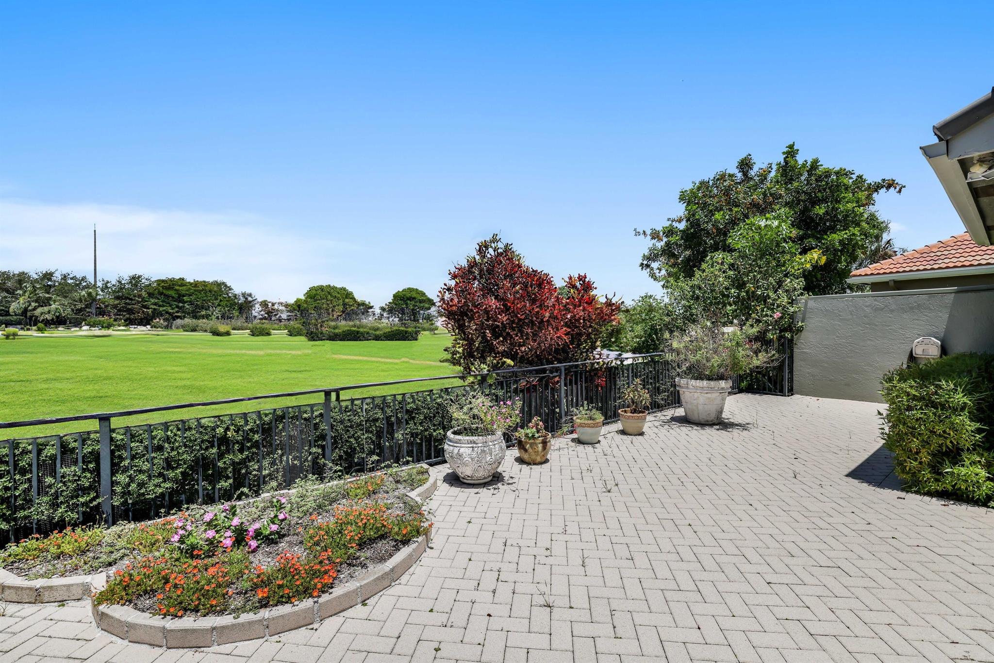 4067 Laurel Estates Way