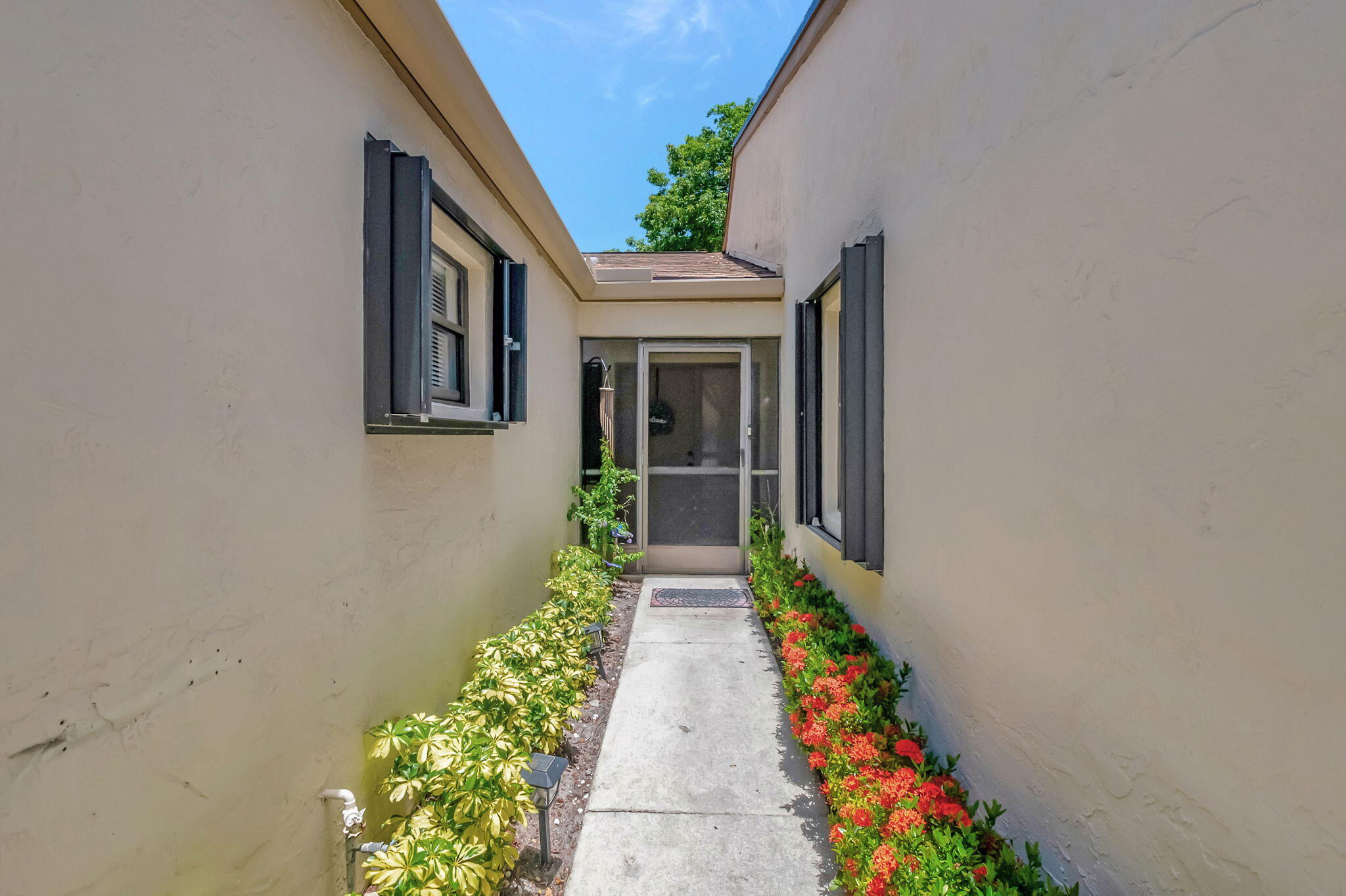 8135 Whispering Palm Drive