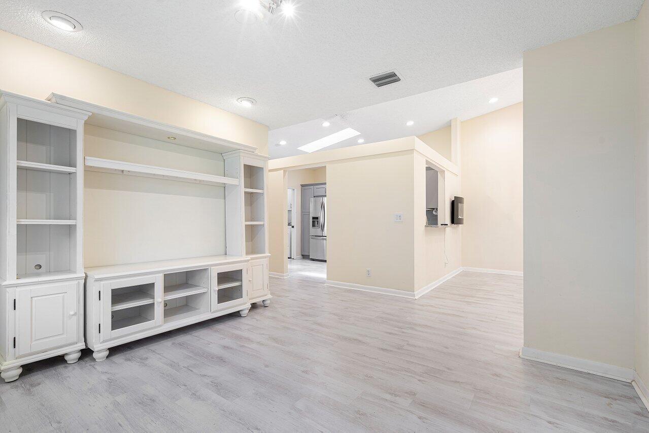 6082 Waldwick Circle 6082