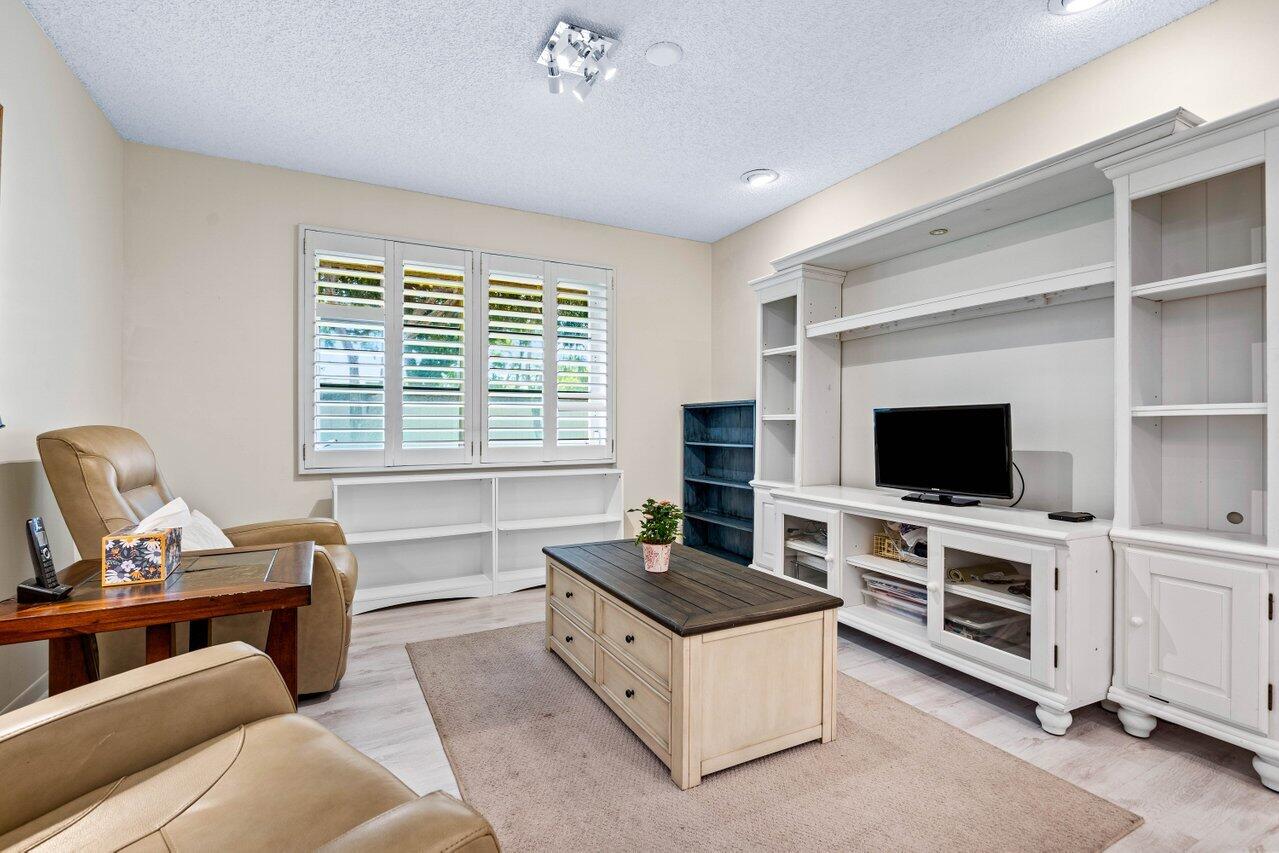 6082 Waldwick Circle 6082
