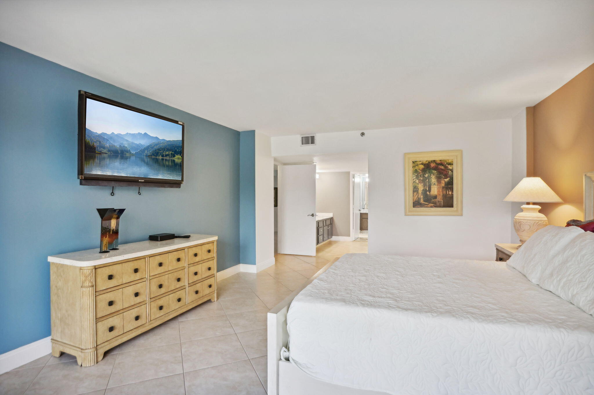 4001 N Ocean Boulevard 302-B, Boca Raton Unit: 302-B