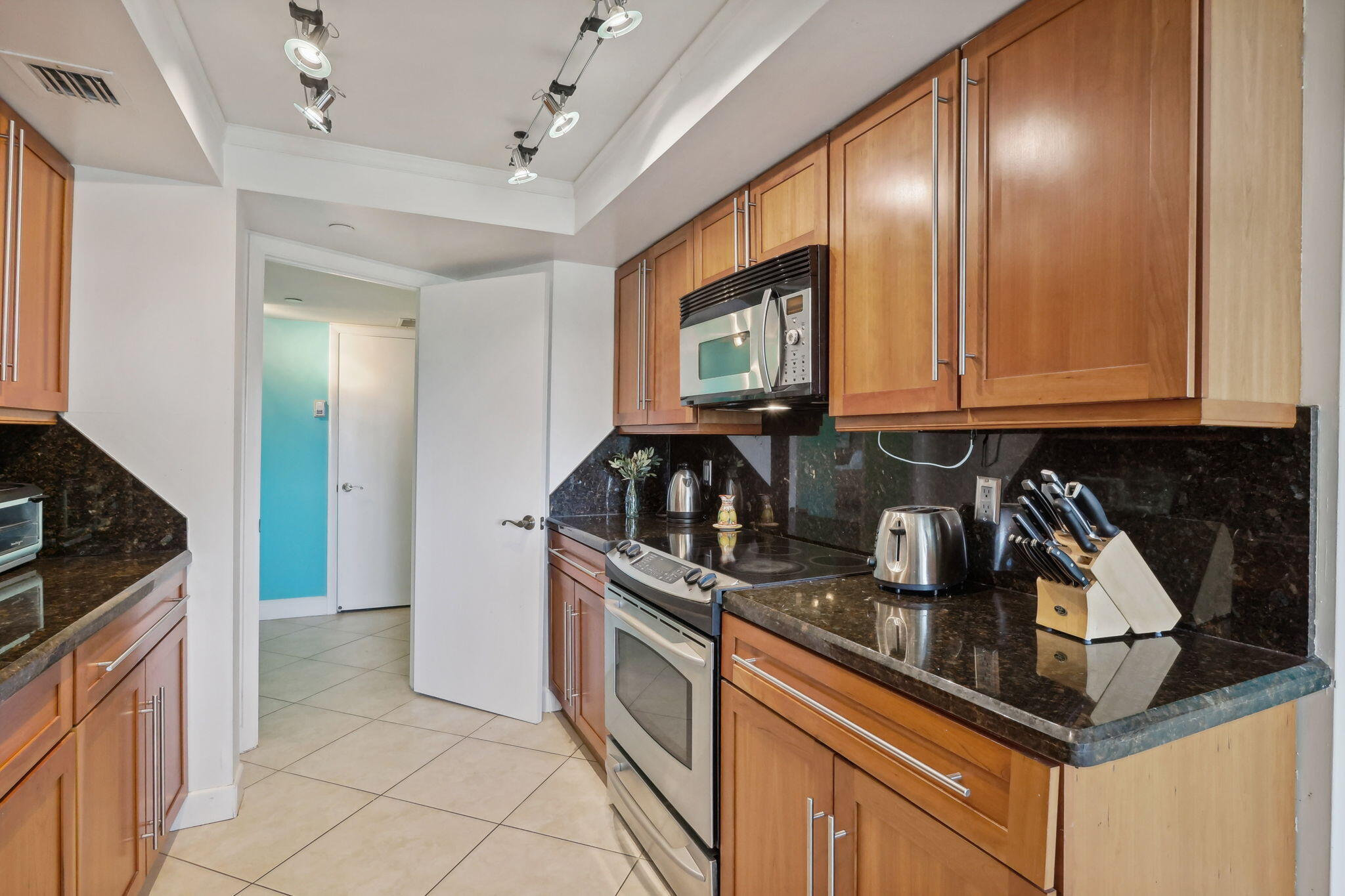 4001 N Ocean Boulevard 302-B, Boca Raton Unit: 302-B