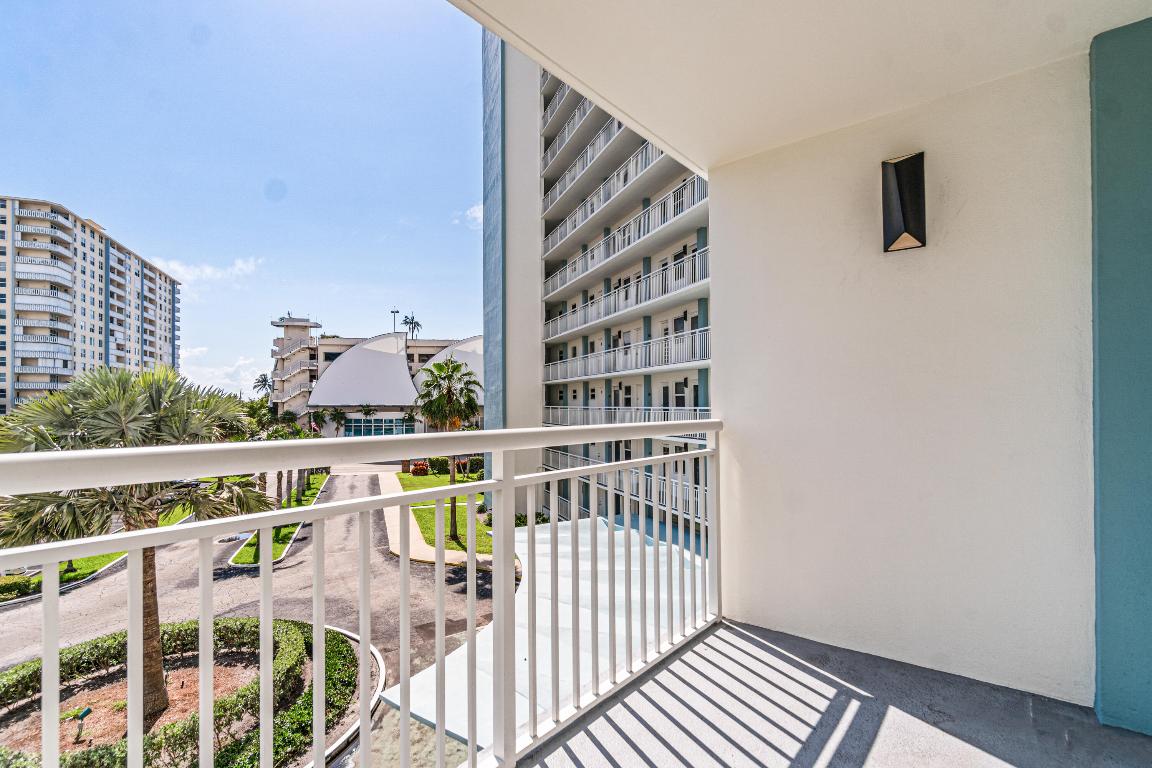 201 N Ocean Boulevard 310, Pompano Beach Unit: 310