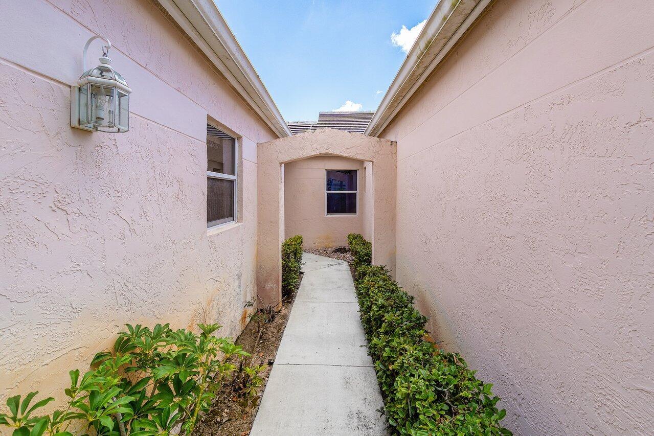 1012 Island Manor Drive