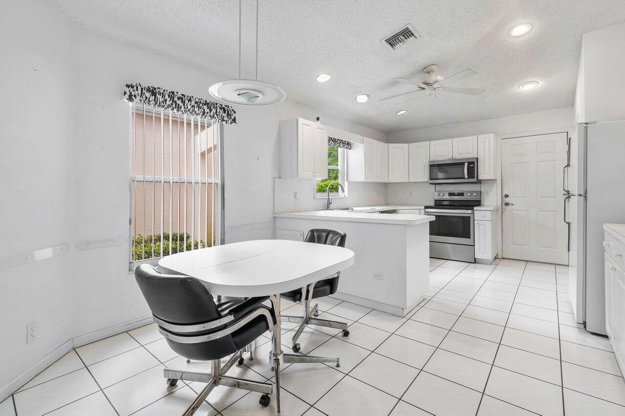 1012 Island Manor Drive