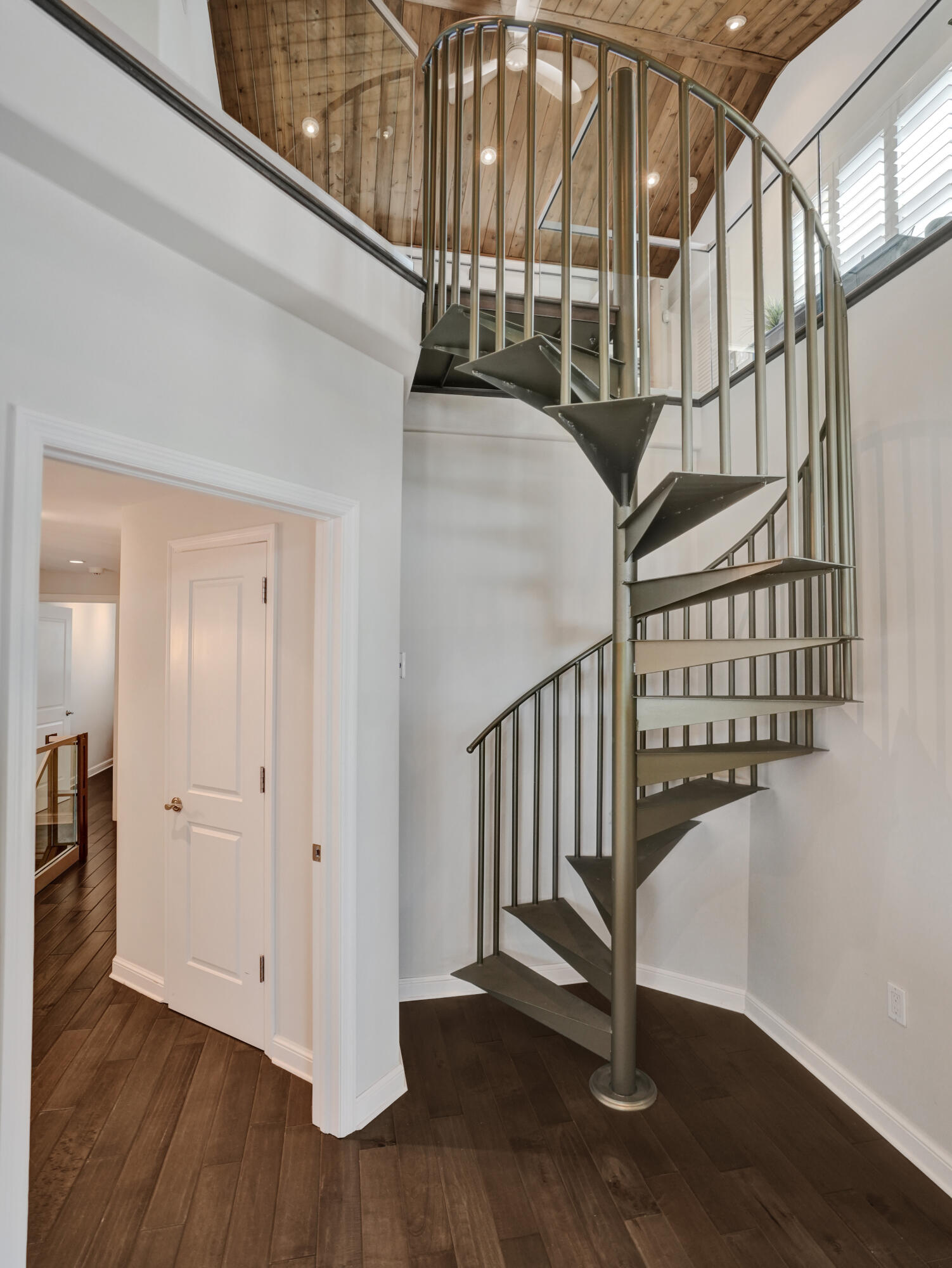 1001 Bel Air Drive