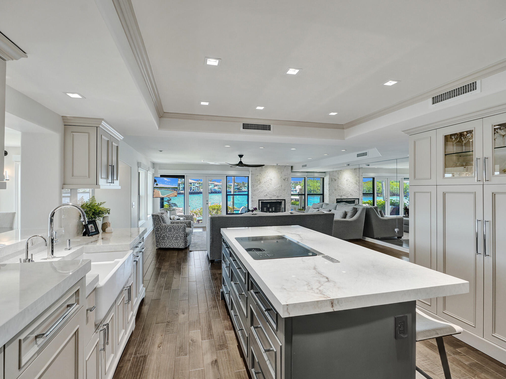 1001 Bel Air Drive