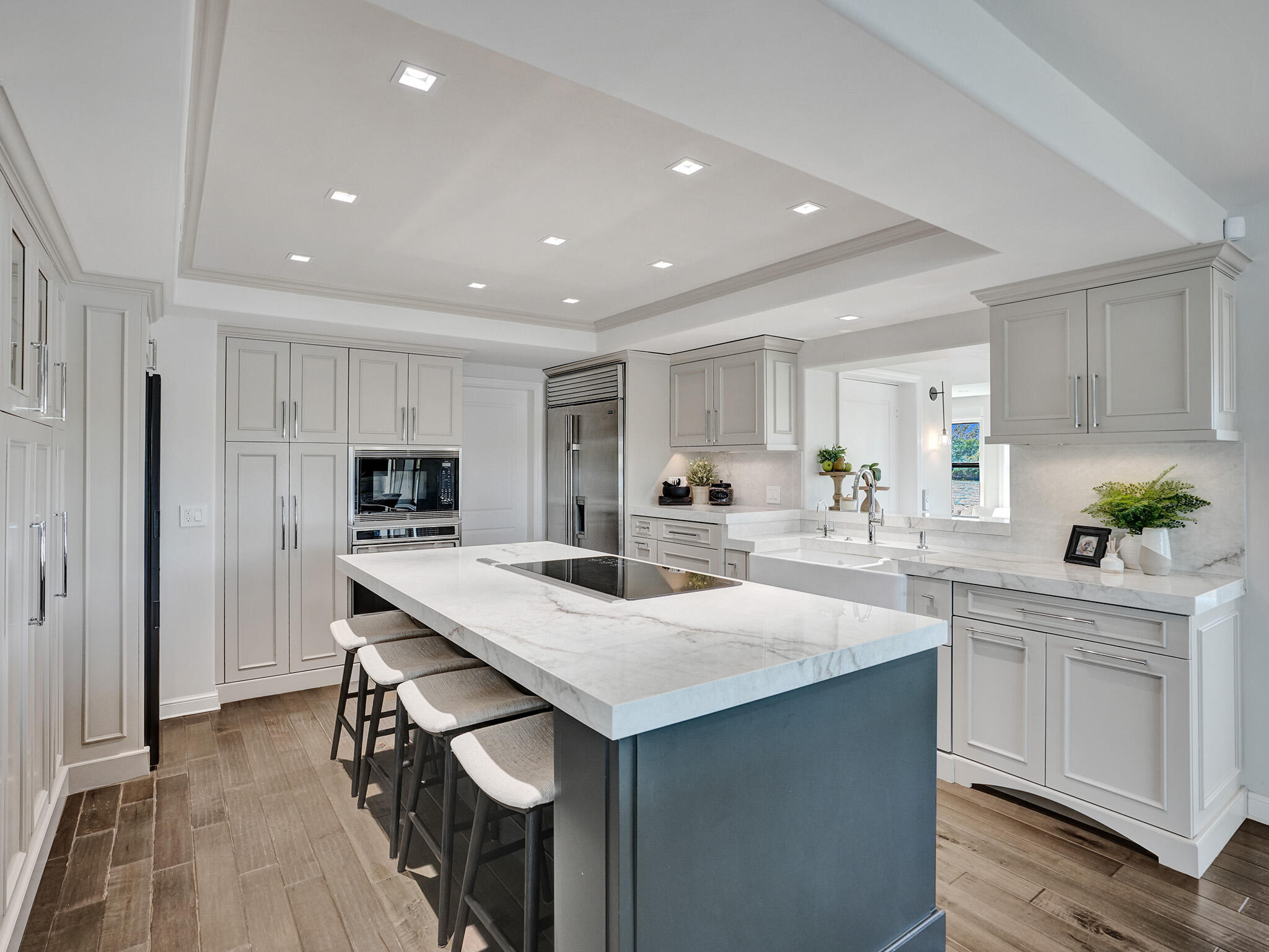 1001 Bel Air Drive