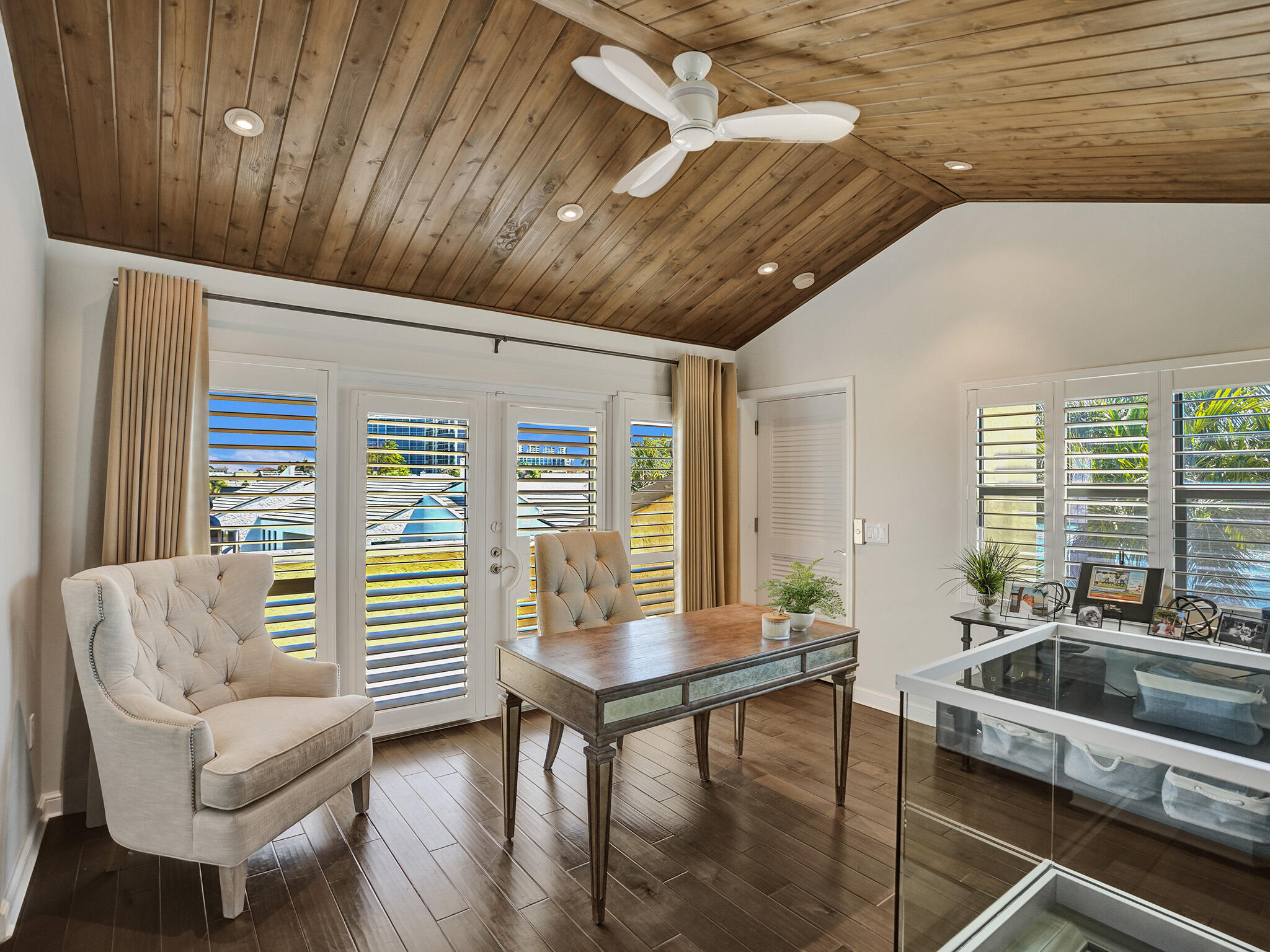 1001 Bel Air Drive