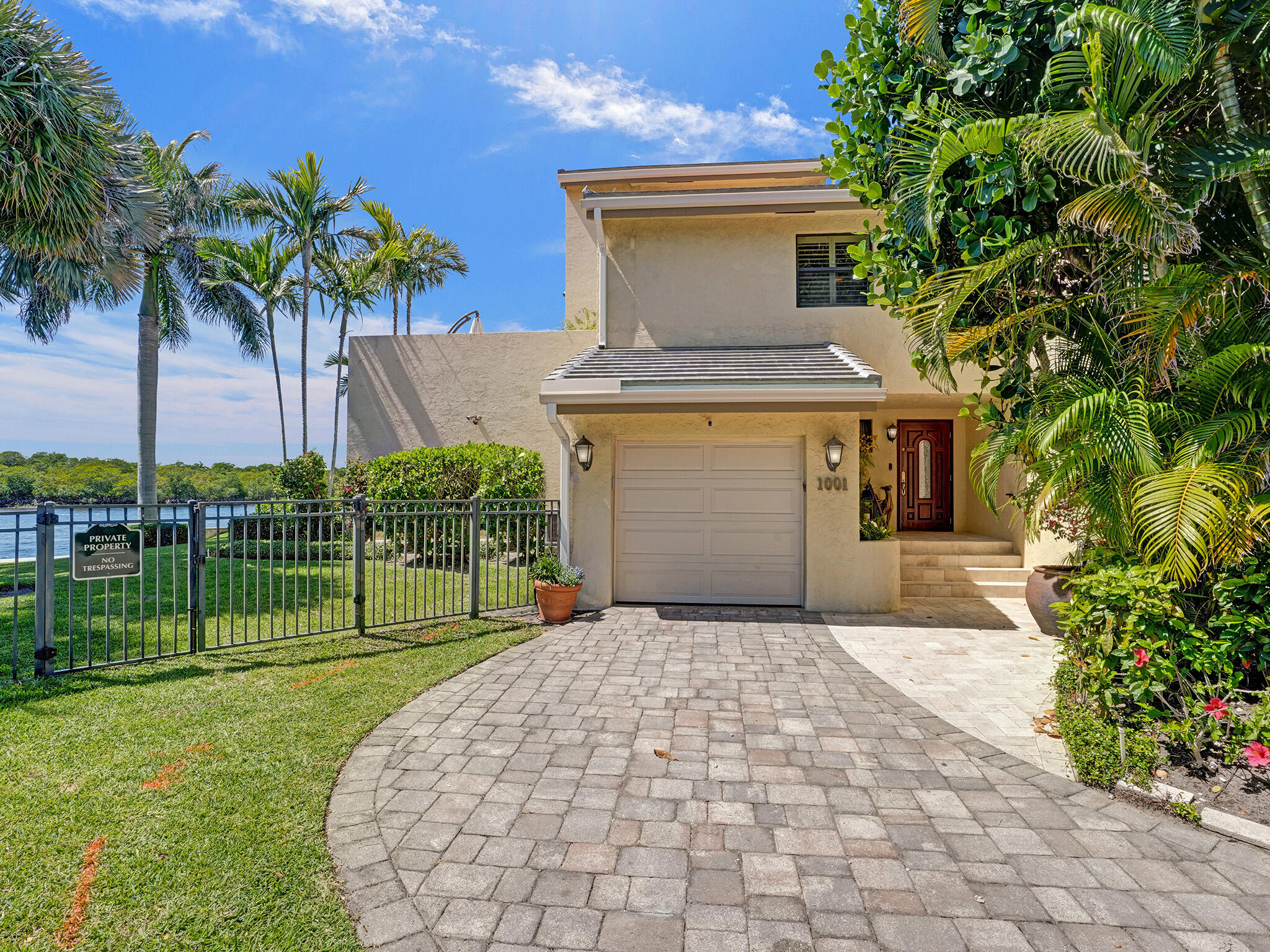1001 Bel Air Drive