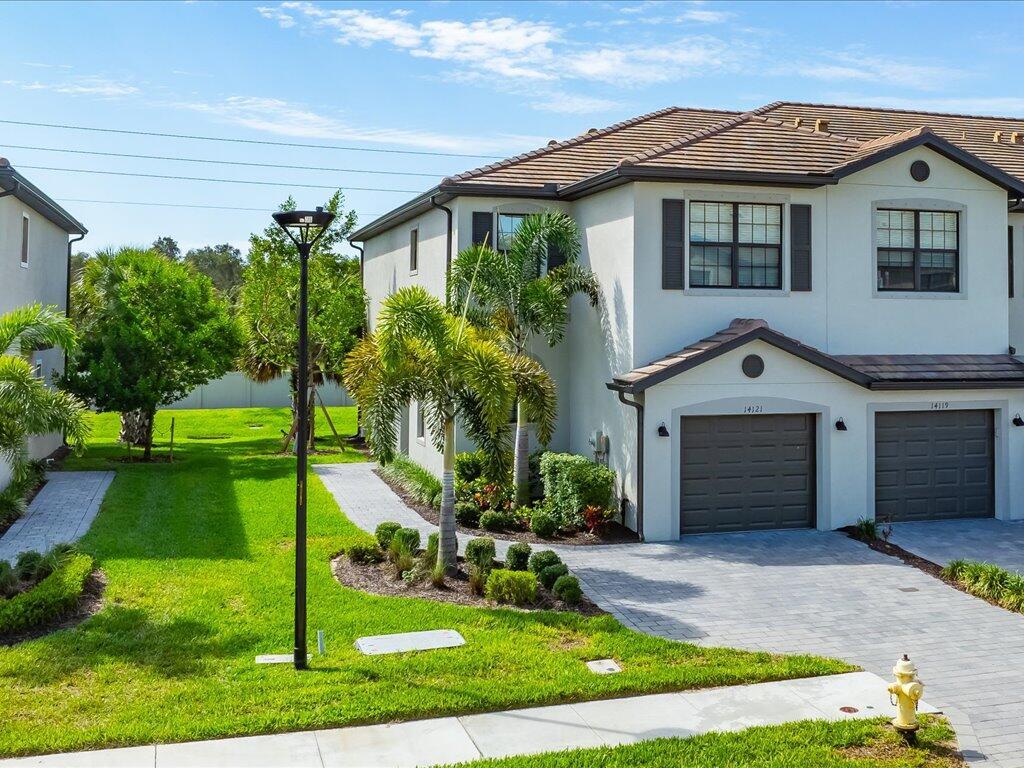 14121 Pine Lodge Lane, Fort Myers