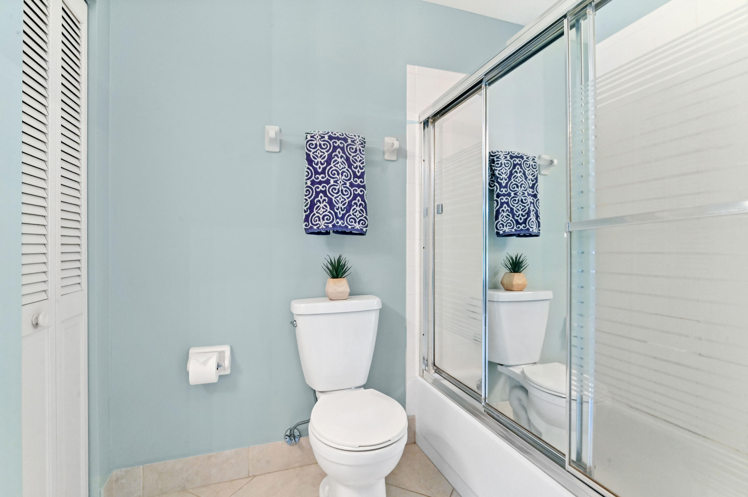 4340 Sherwood Forest Drive