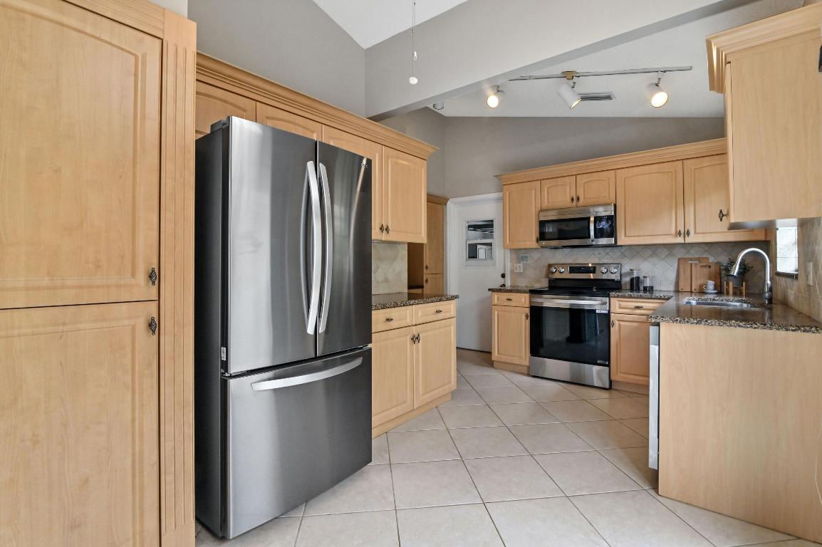 4340 Sherwood Forest Drive