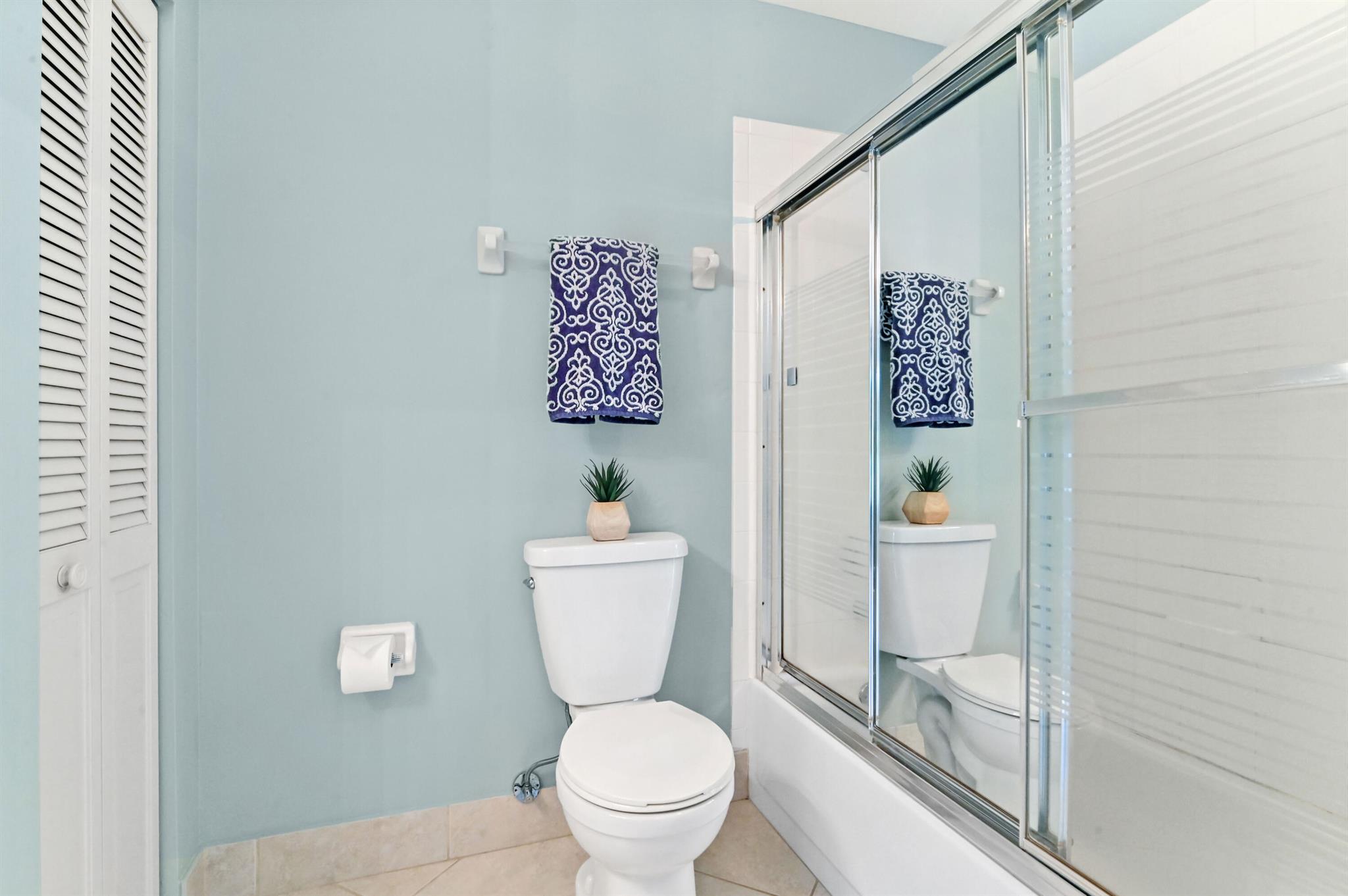 4340 Sherwood Forest Drive