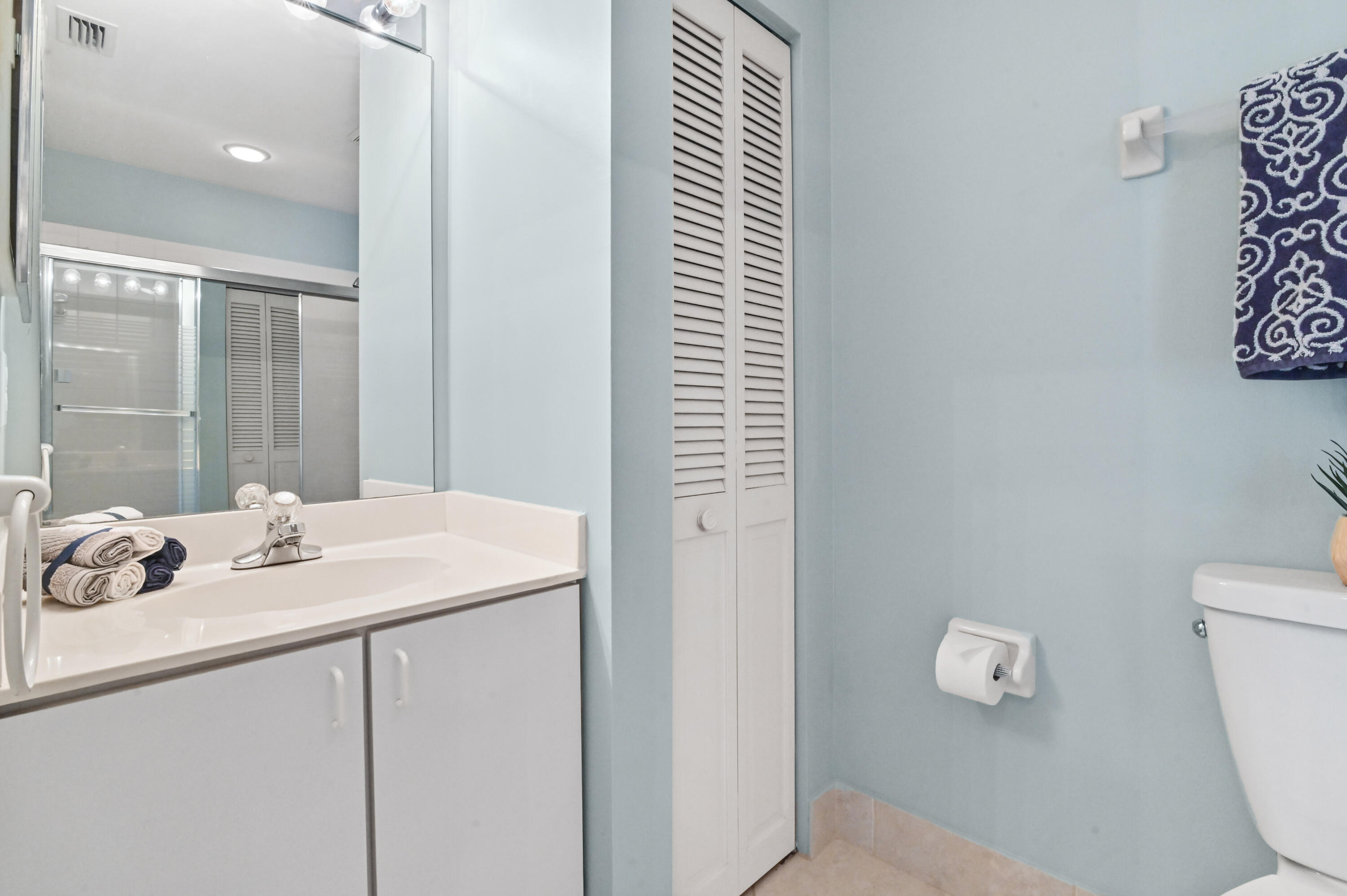 4340 Sherwood Forest Drive