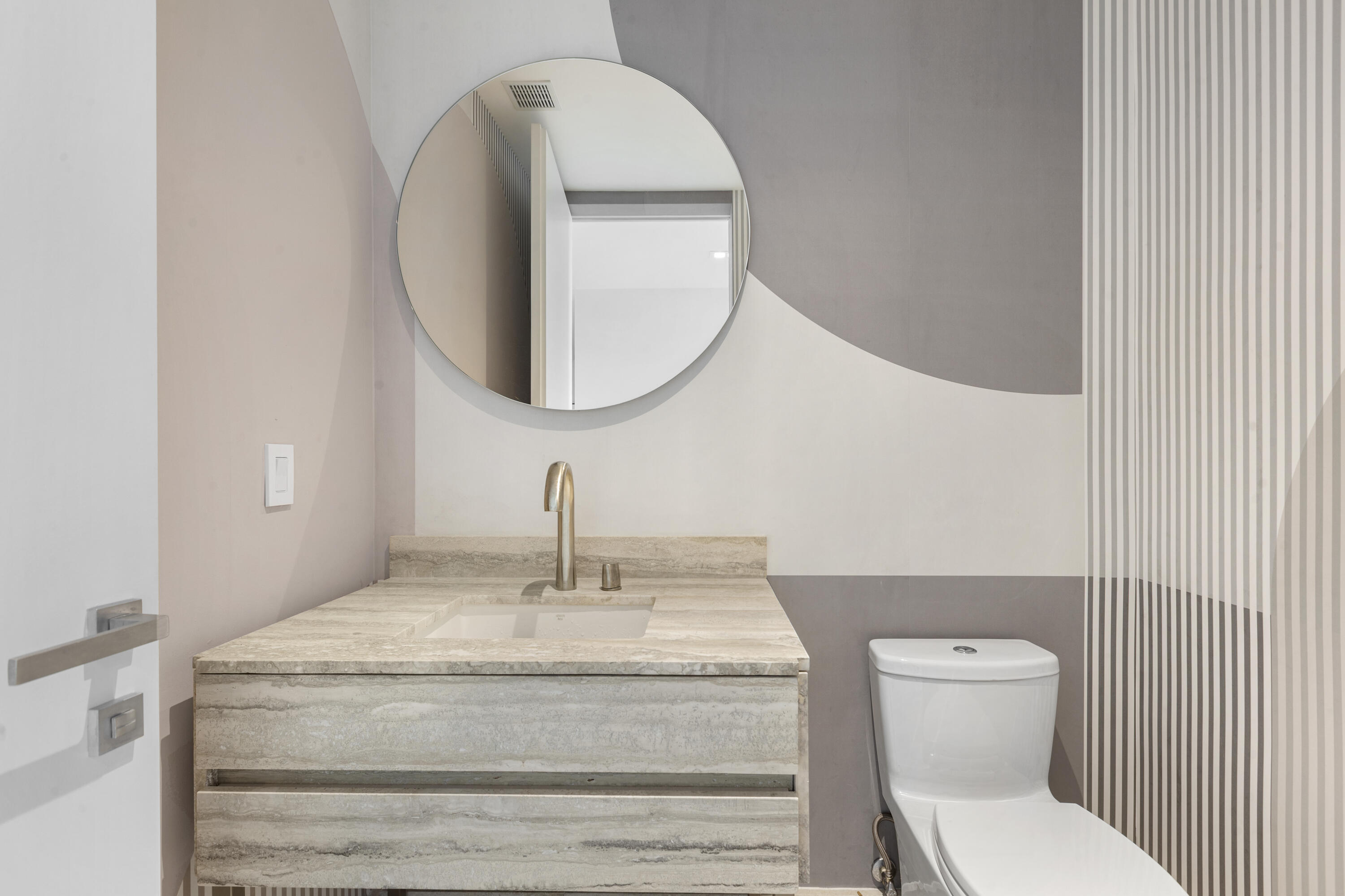 18975 Collins Avenue 1603