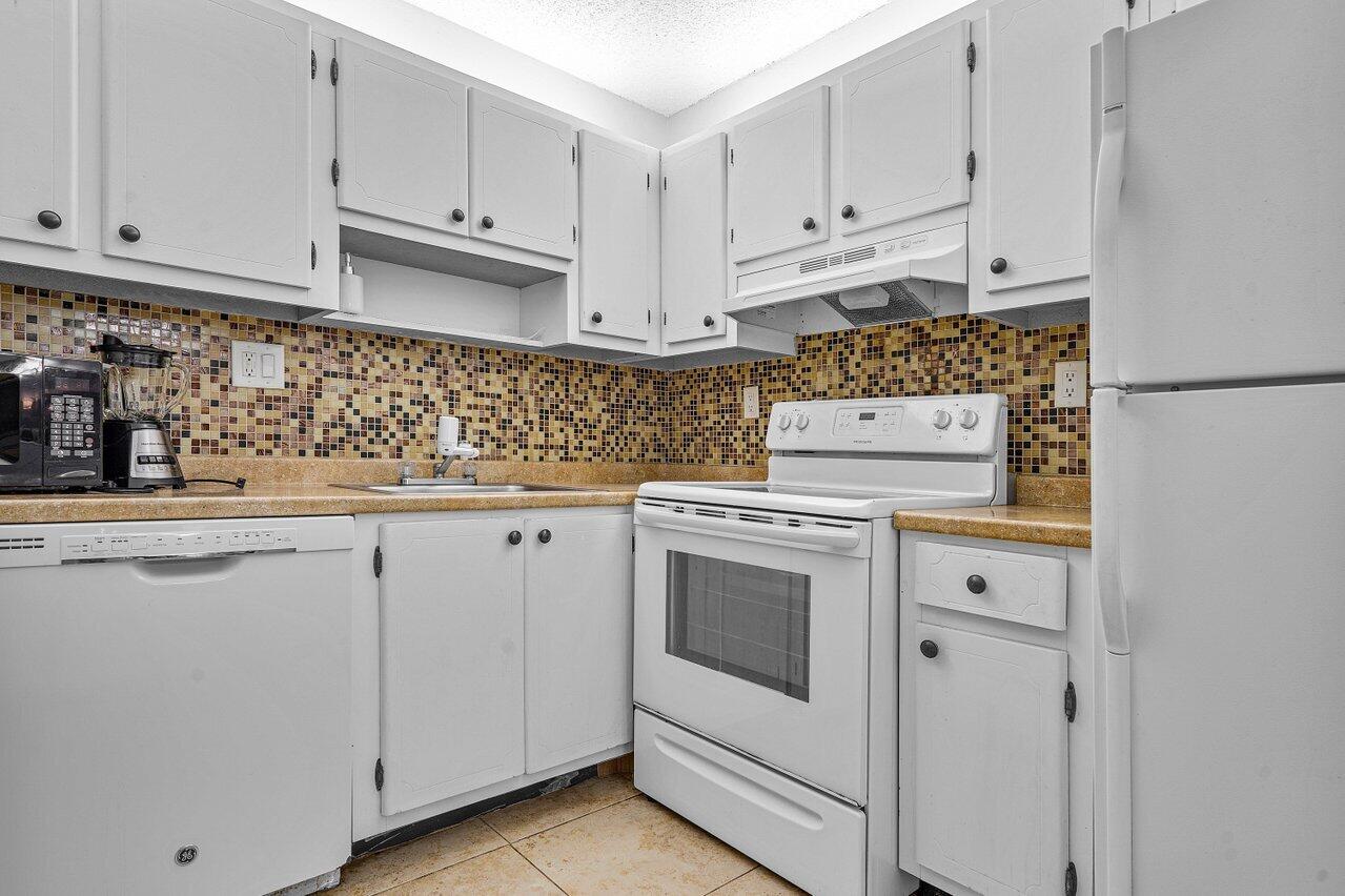 9440 SW 8th Street 420