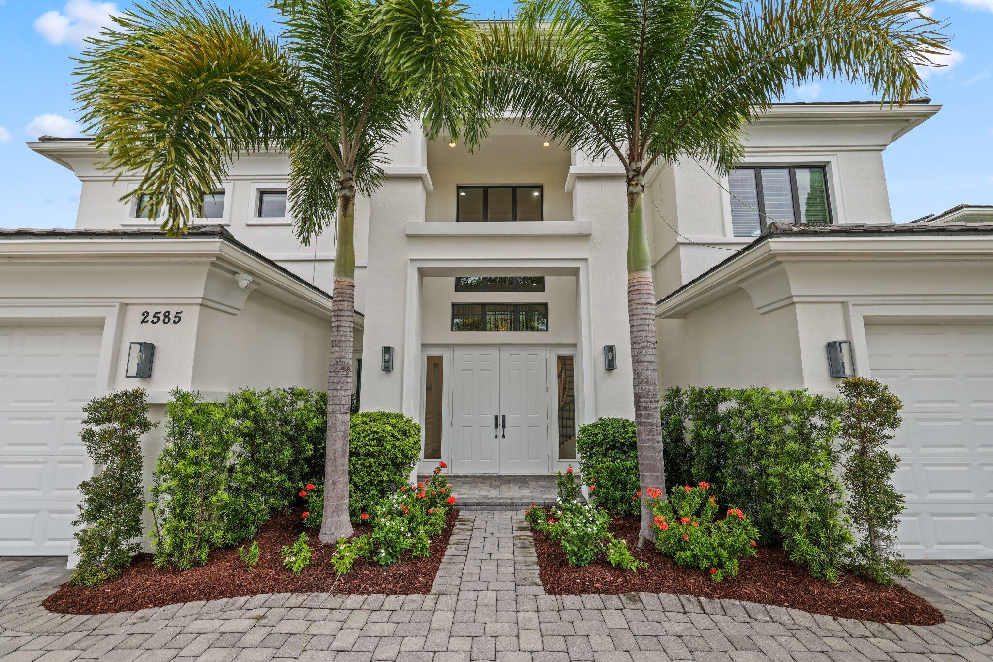2585 NW 69th Street