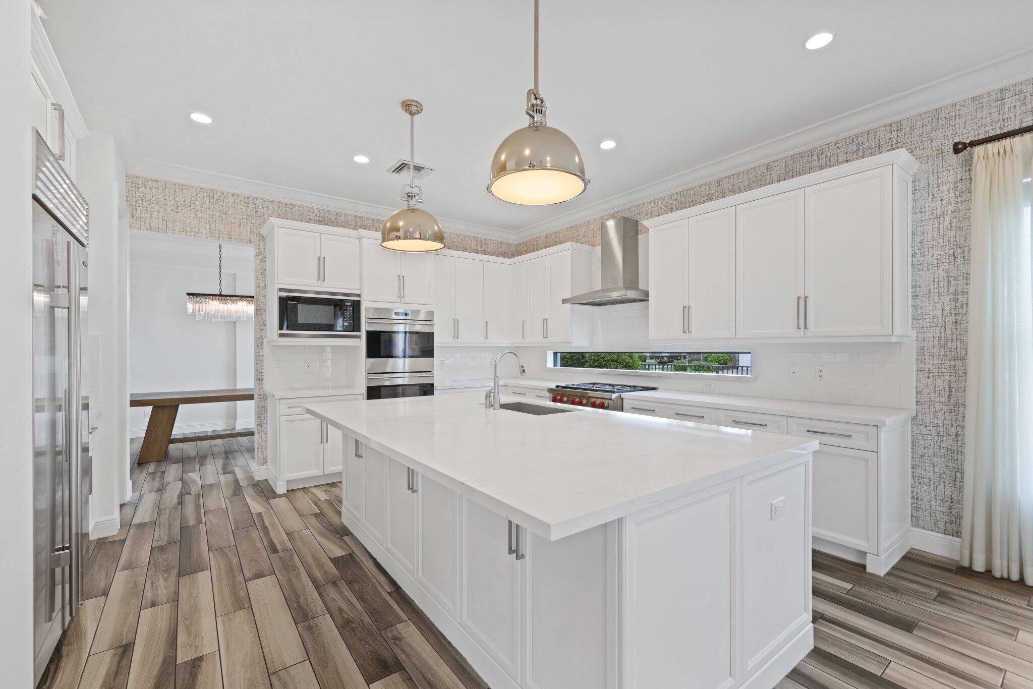 2585 NW 69th Street