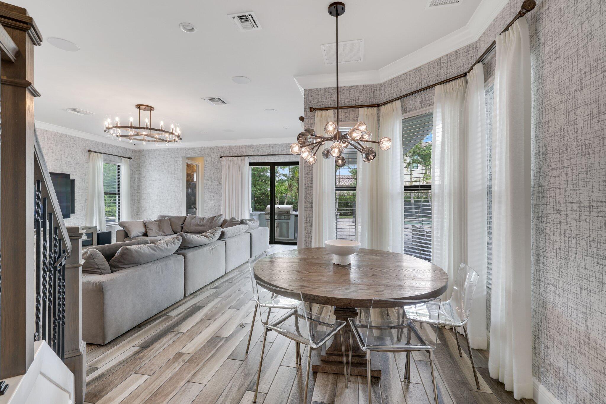 2585 NW 69th Street