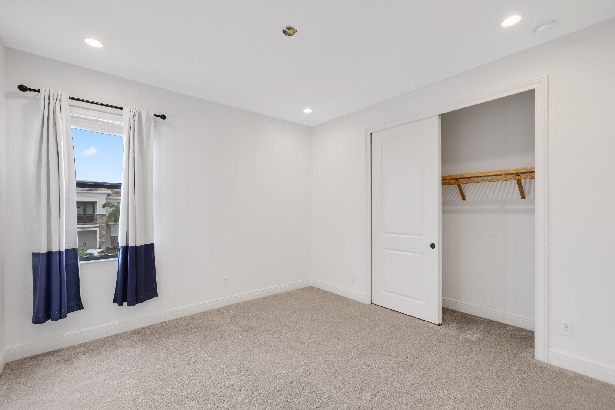 2585 NW 69th Street
